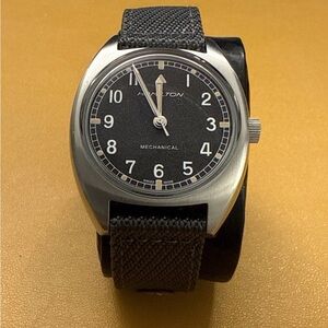 HAMILTON KHAKI AVIATION PILOT MECHANICAL WATCH H764190 Beautiful Condition!